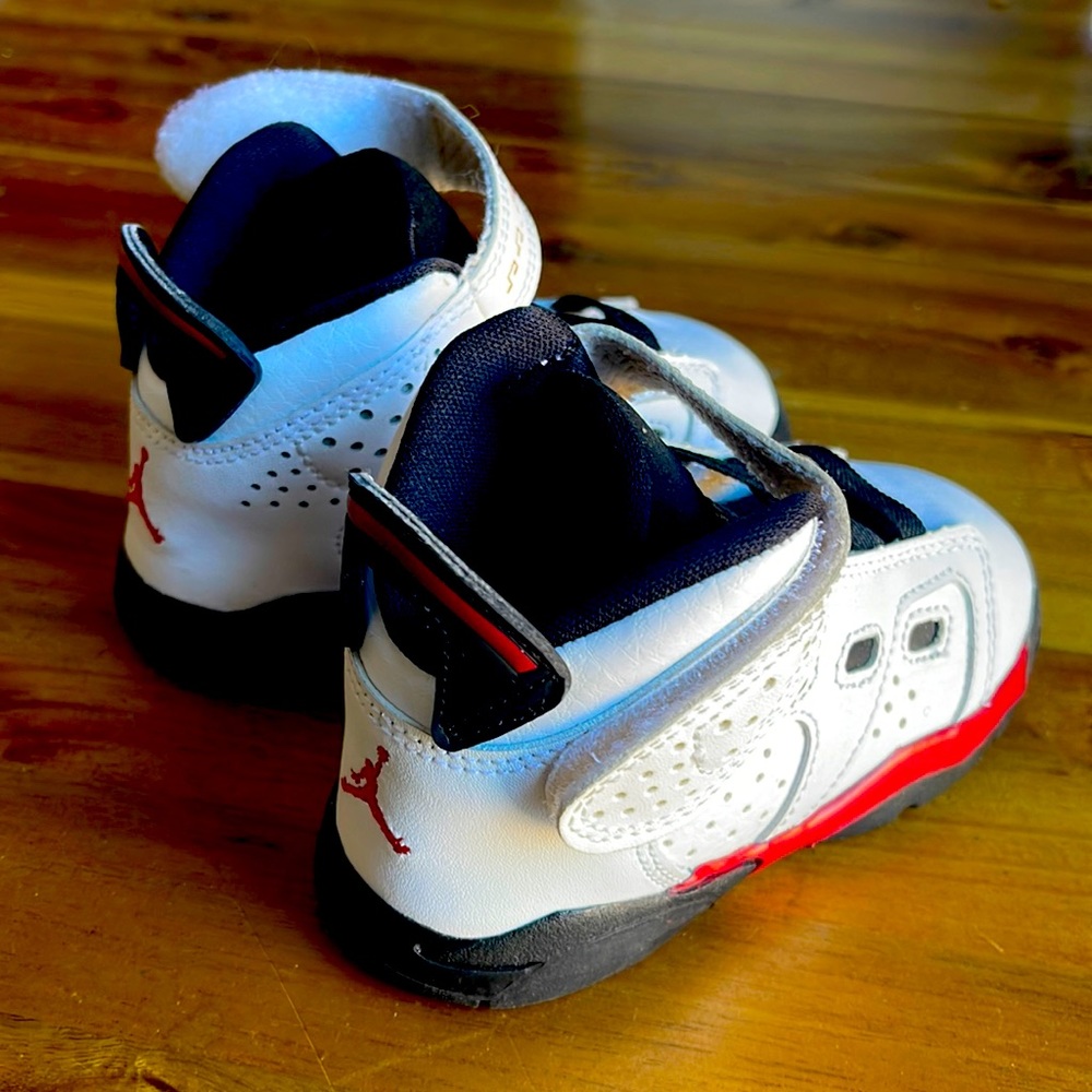Air Jordan infant/ baby, size 6C near new